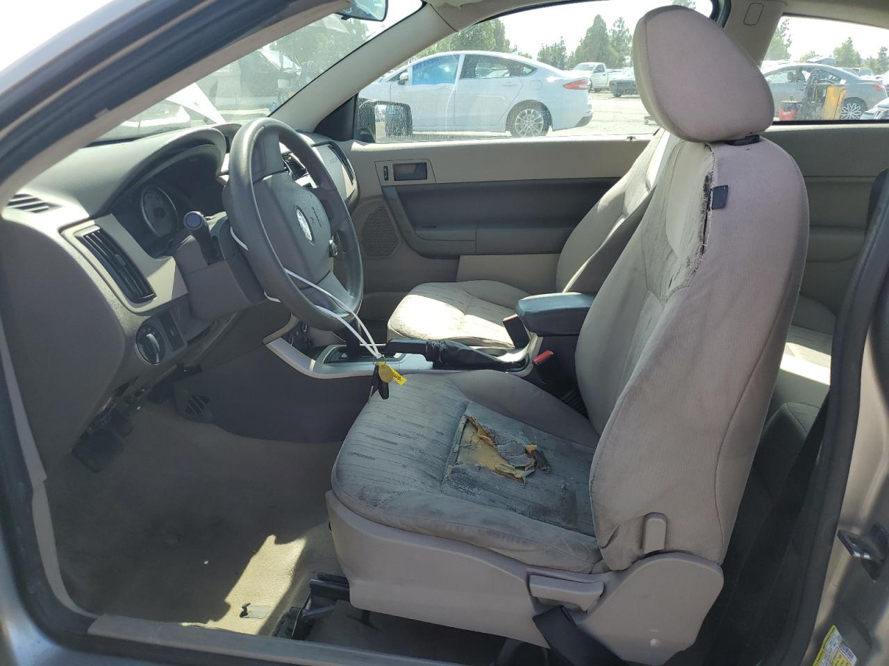 2008 Ford Focus Se VIN: 1FAHP33N38W118727 Lot: 81333375