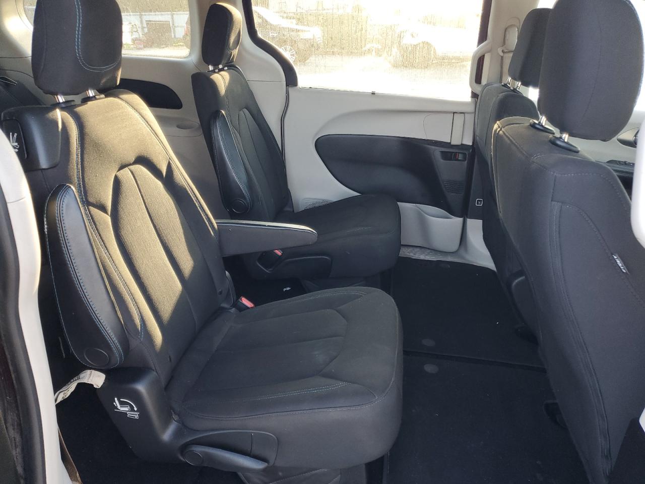 2021 Chrysler Pacifica Touring VIN: 2C4RC1FG9MR556537 Lot: 80868655