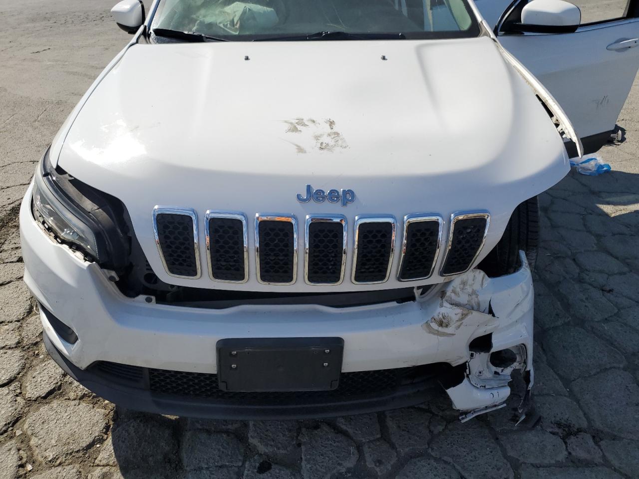 2019 Jeep Cherokee Latitude Plus VIN: 1C4PJLLB9KD154907 Lot: 81282945
