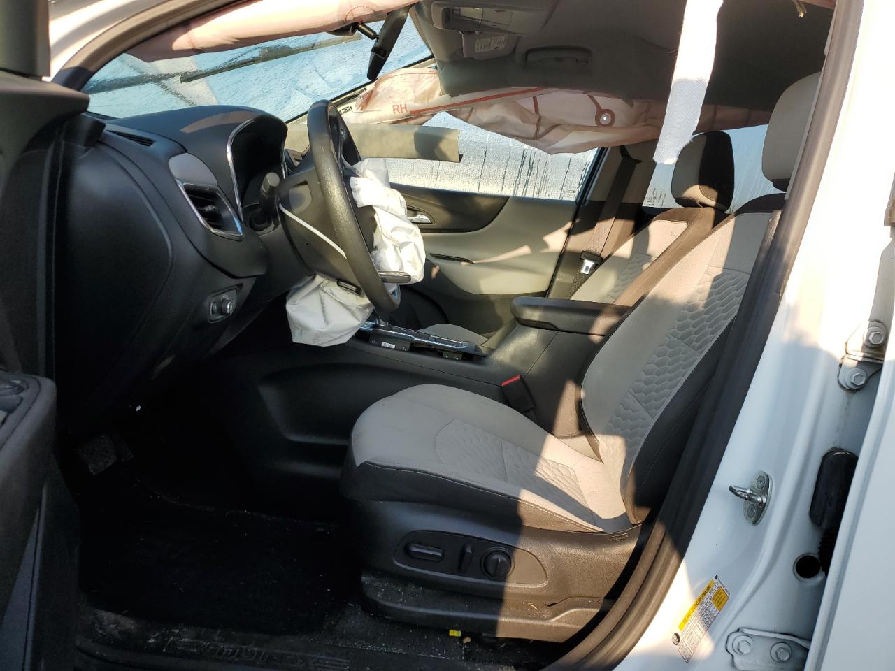 2020 Chevrolet Equinox Ls VIN: 3GNAXHEV8LS690135 Lot: 80085025