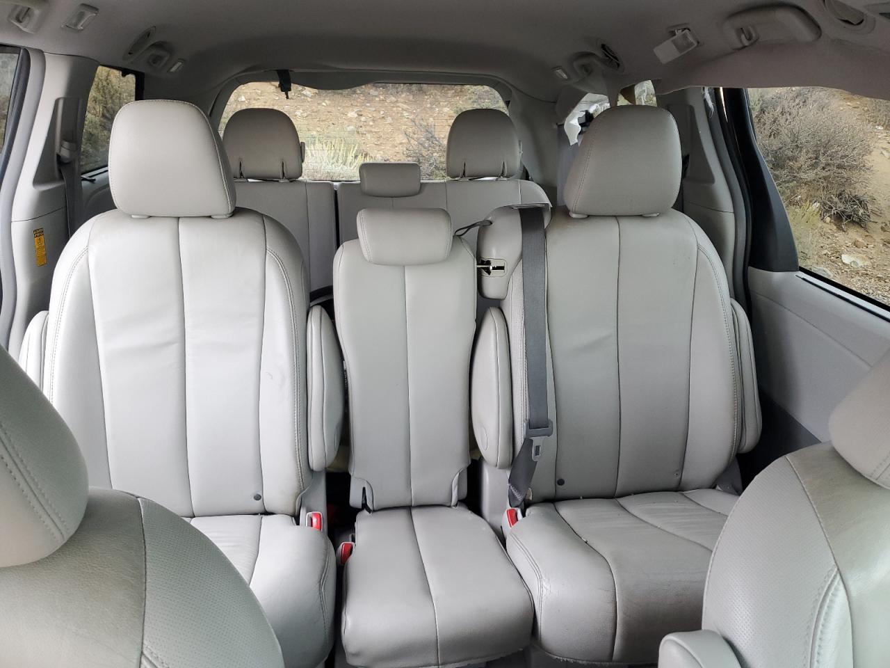 2014 Toyota Sienna Xle VIN: 5TDYK3DC1ES499110 Lot: 84276945