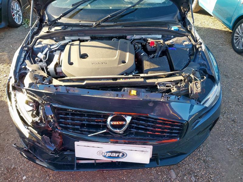 2022 VOLVO V60 R-DESIGN B6 MHEV AWD 