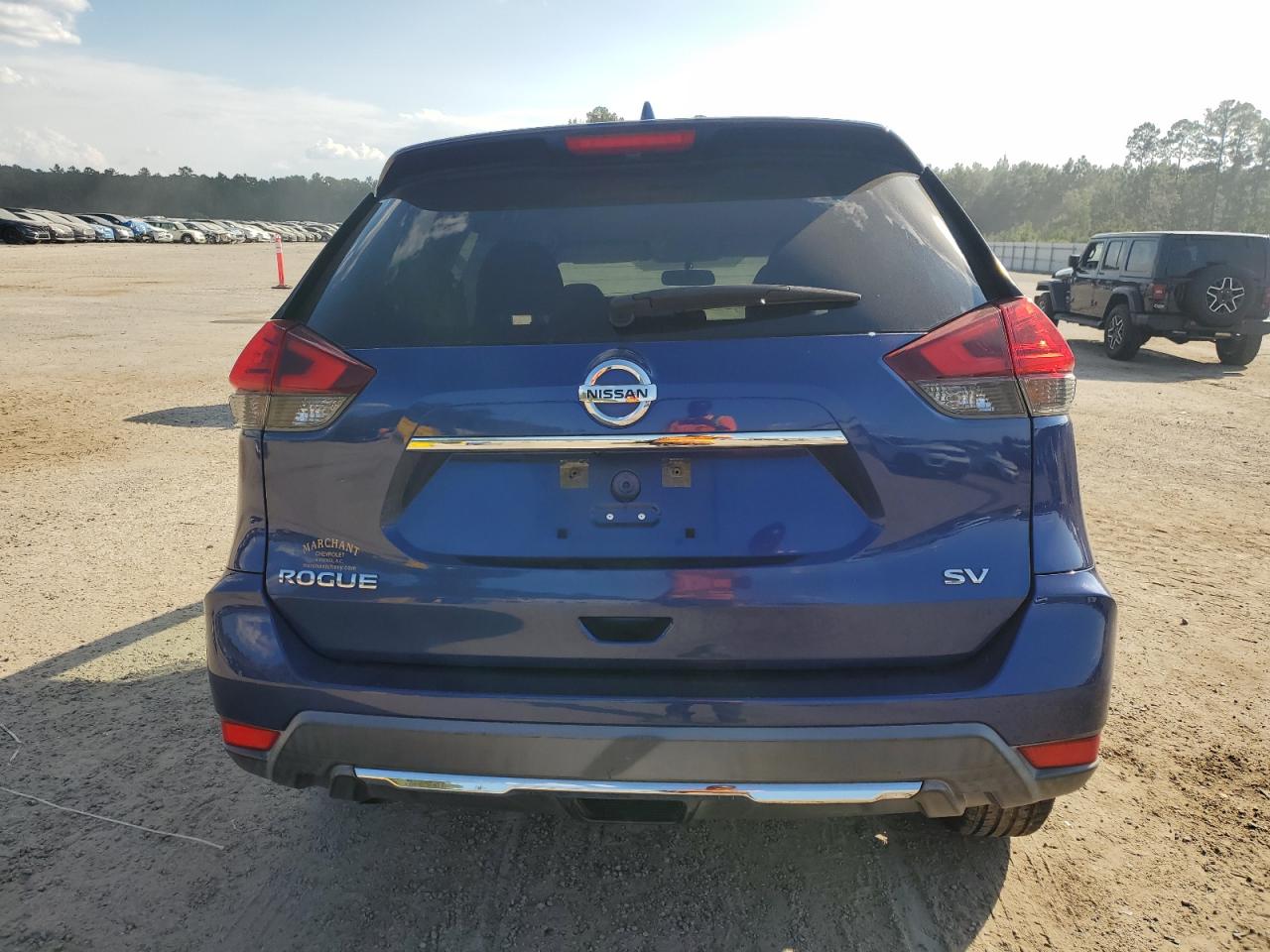 2017 Nissan Rogue S VIN: KNMAT2MT0HP575293 Lot: 81487205