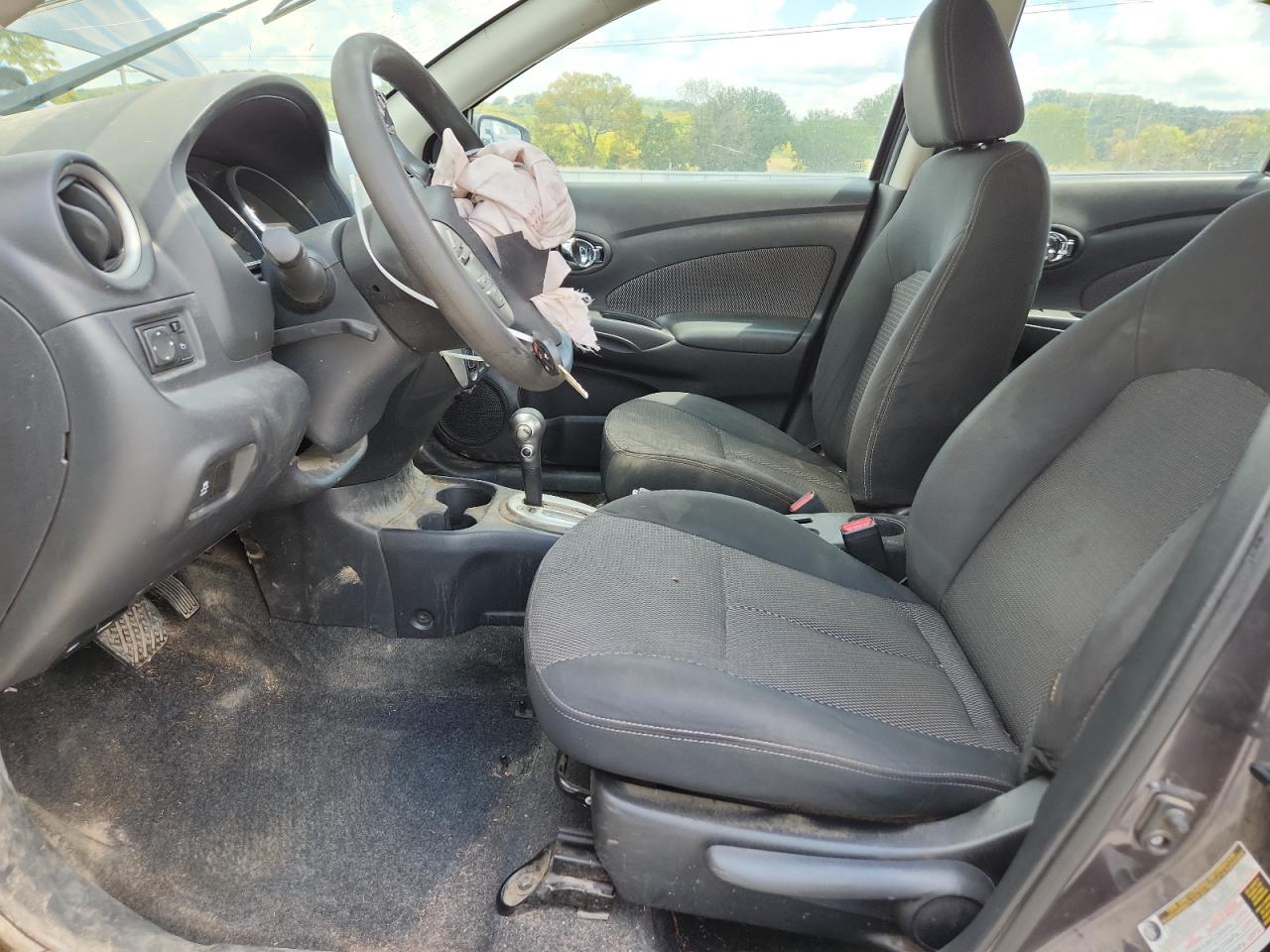 2015 Nissan Versa S VIN: 3N1CN7AP5FL860218 Lot: 71298235