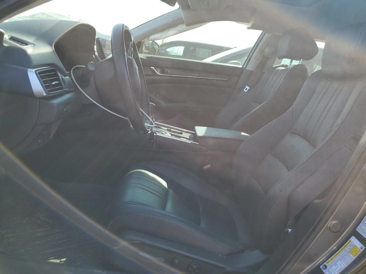 2022 Honda Accord Exl VIN: 1HGCV1F51NA029646 Lot: 84418055