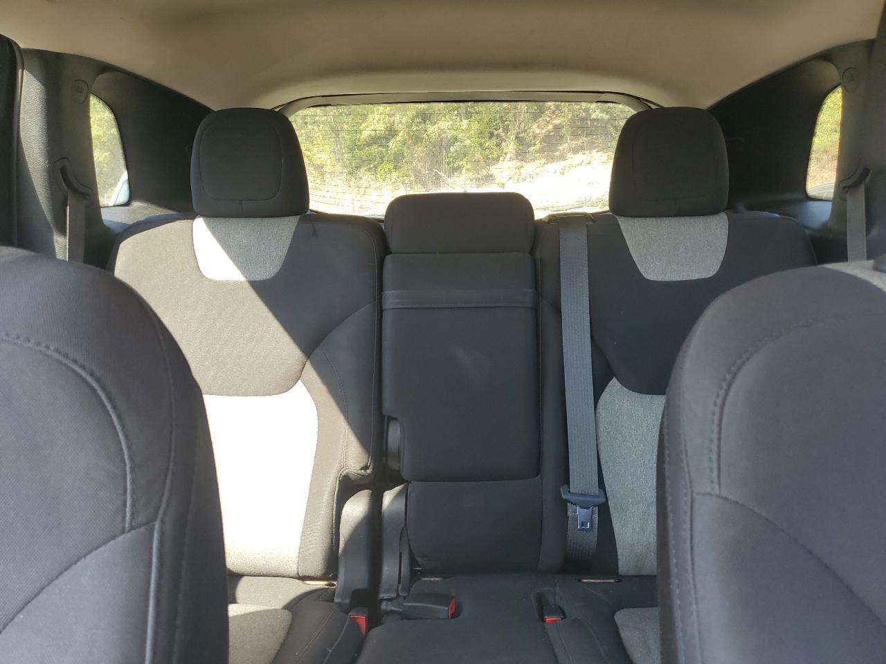 2014 Jeep Cherokee Latitude VIN: 1C4PJLCS1EW212761 Lot: 81482285