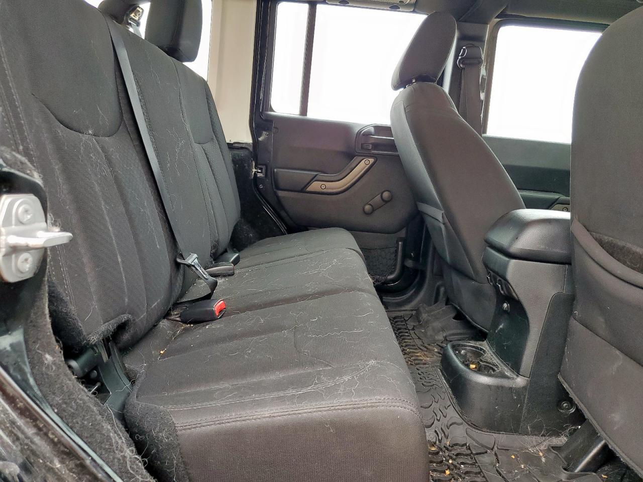 2018 Jeep Wrangler Unlimited Sport VIN: 1C4BJWDG4JL827306 Lot: 82161605