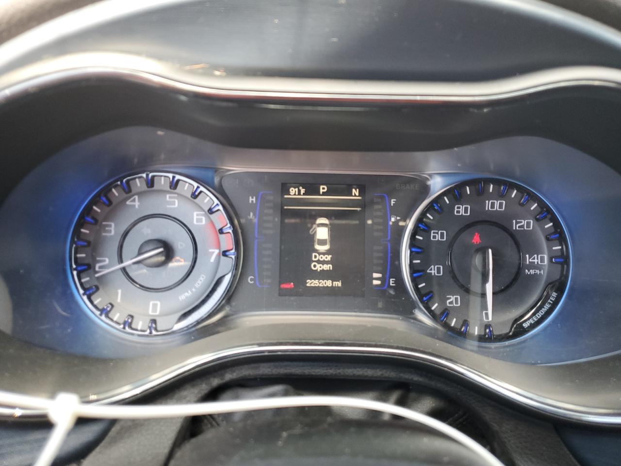 2015 Chrysler 200 S VIN: 1C3CCCBBXFN684253 Lot: 80864895