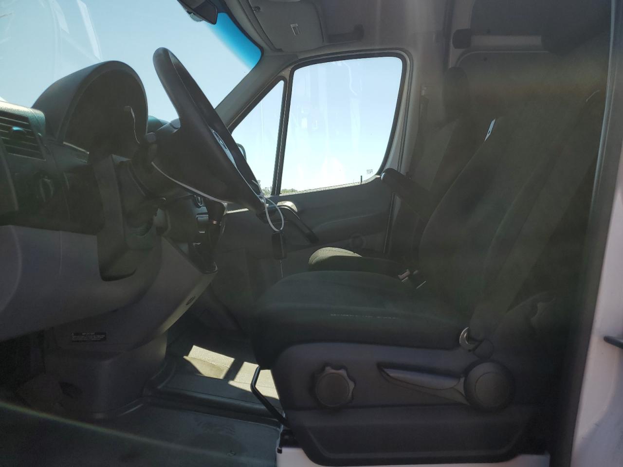 2014 Mercedes-Benz Sprinter 2500 VIN: WD3PE8DC1E5940153 Lot: 71899445