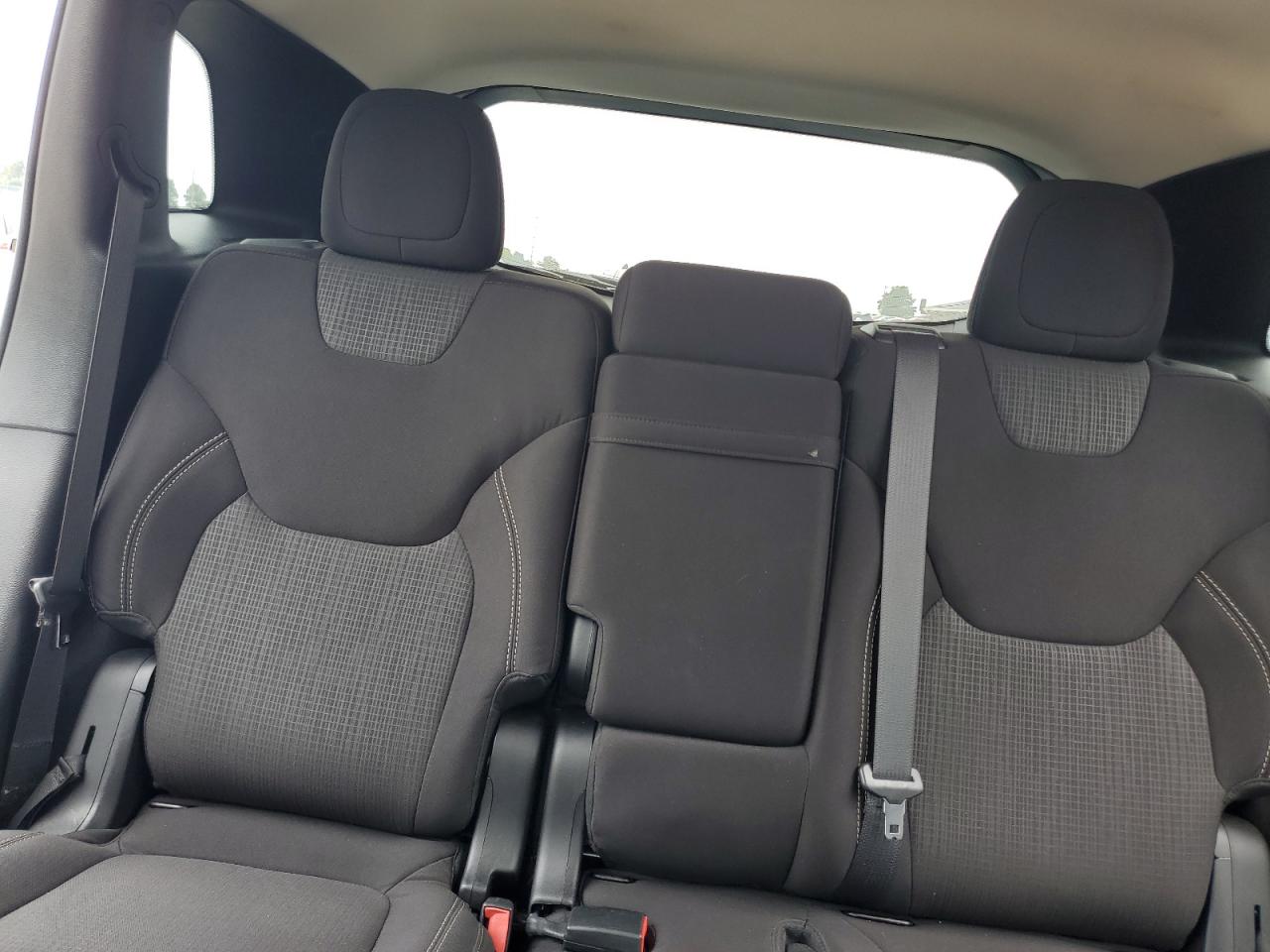 2015 Jeep Cherokee Latitude VIN: 1C4PJLCB1FW695315 Lot: 71223015