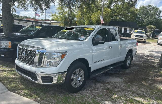 NISSAN TITAN 2018 Белы