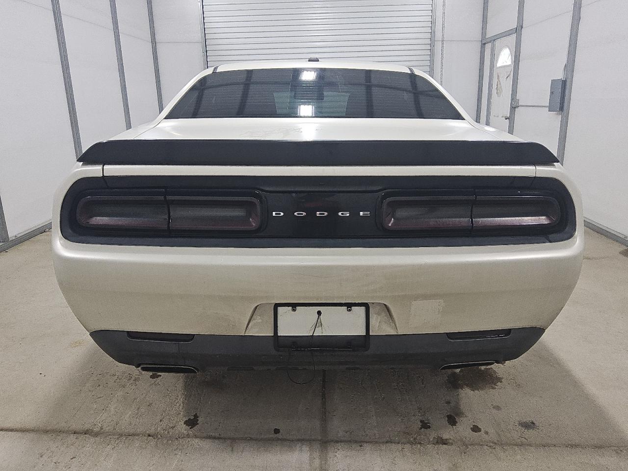 2016 Dodge Challenger Sxt VIN: 2C3CDZAGXGH275032 Lot: 80899325