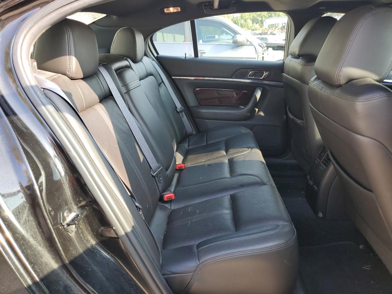 2010 Lincoln Mks VIN: 1LNHL9DR5AG602100 Lot: 81457645