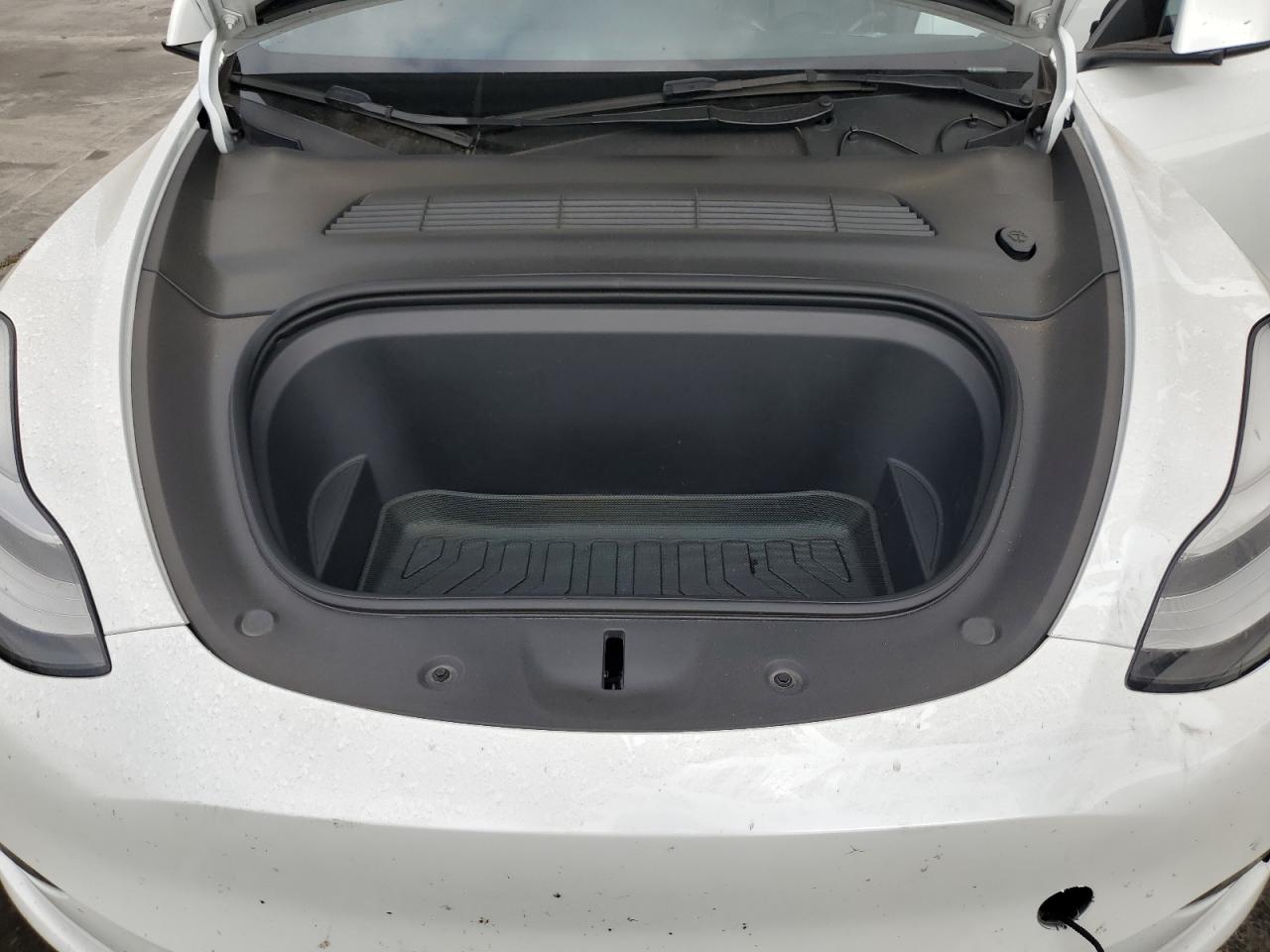 2023 Tesla Model Y VIN: 7SAYGDEE9PA071588 Lot: 82057595