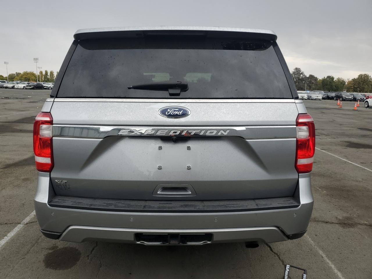 2020 Ford Expedition Xlt VIN: 1FMJU1HT8LEA77215 Lot: 81837795