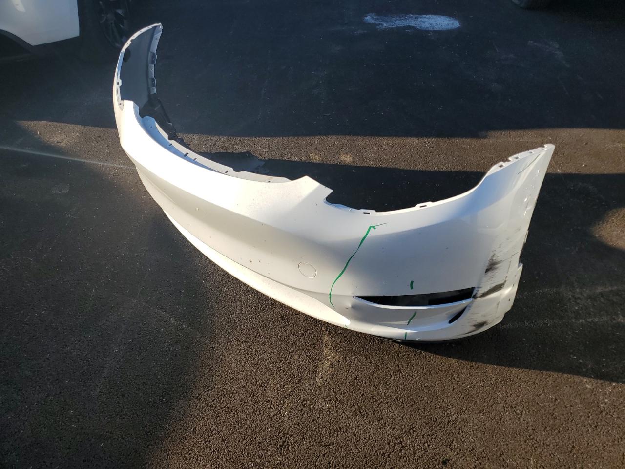 2024 Tesla Model Y VIN: 7SAYGDEE4RF158417 Lot: 82092035