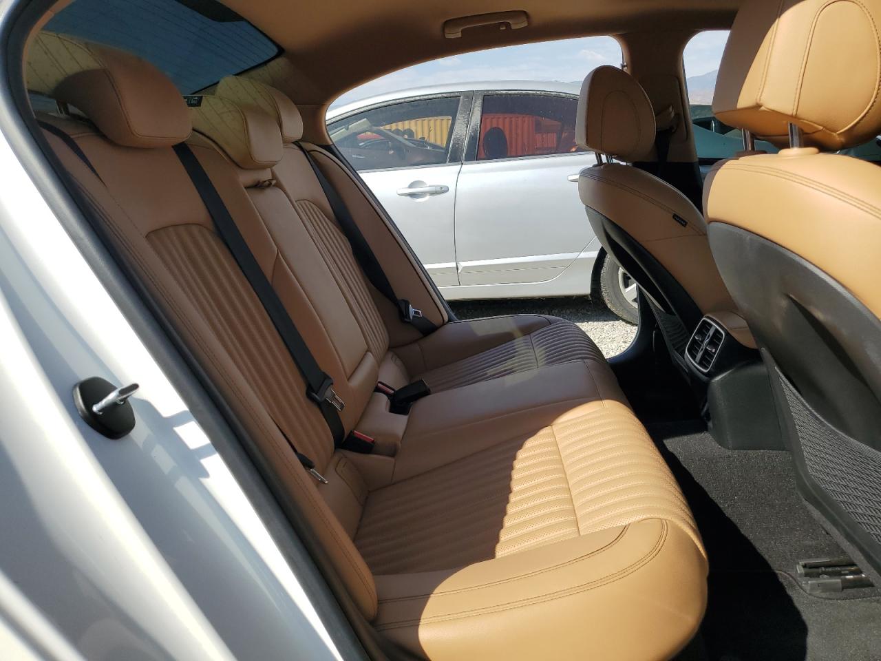 2022 Genesis G70 Base VIN: KMTG34TA8NU092235 Lot: 81439185