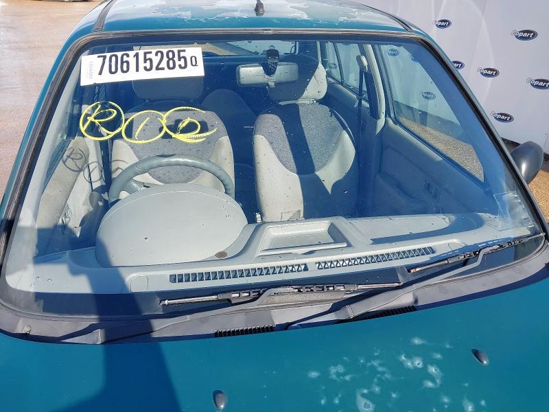 2001 NISSAN MICRA S