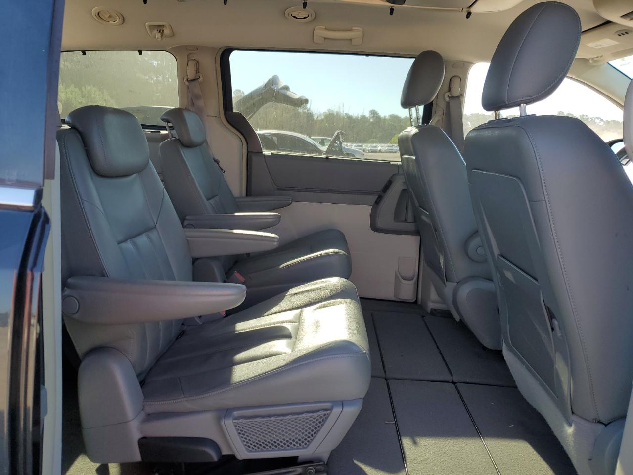 2008 Chrysler Town & Country Touring VIN: 2A8HR54P98R801467 Lot: 71257895