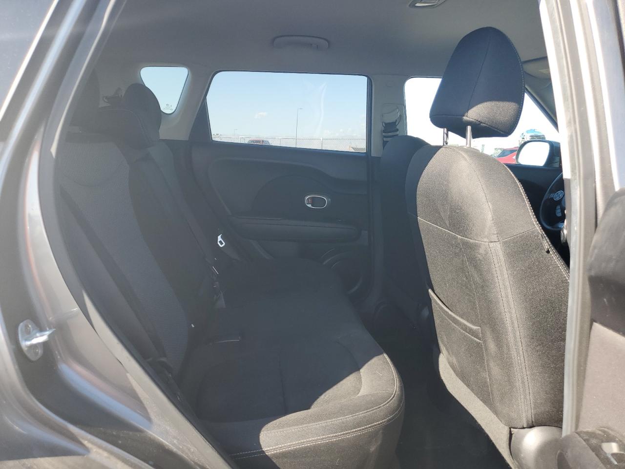 2018 Kia Soul + VIN: KNDJP3A53J7511769 Lot: 81945385