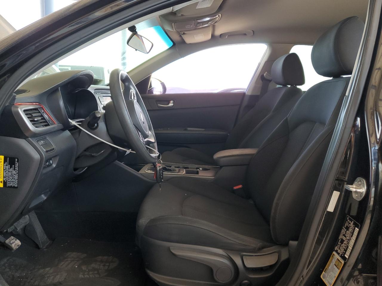 2017 Kia Optima Lx VIN: 5XXGT4L35HG144947 Lot: 81842095