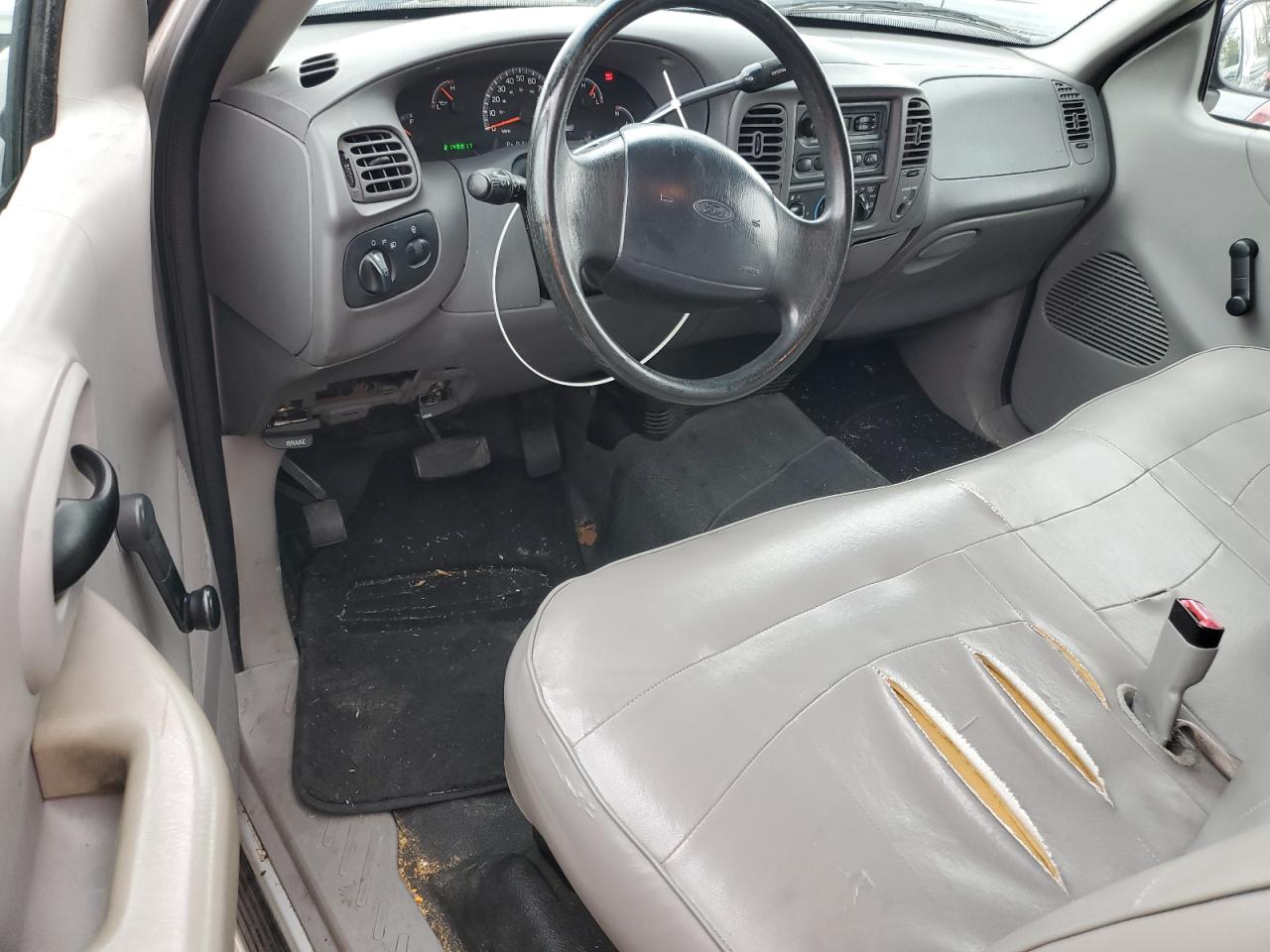 2000 Ford F150 VIN: 1FTPF17L3YKA08516 Lot: 82093585