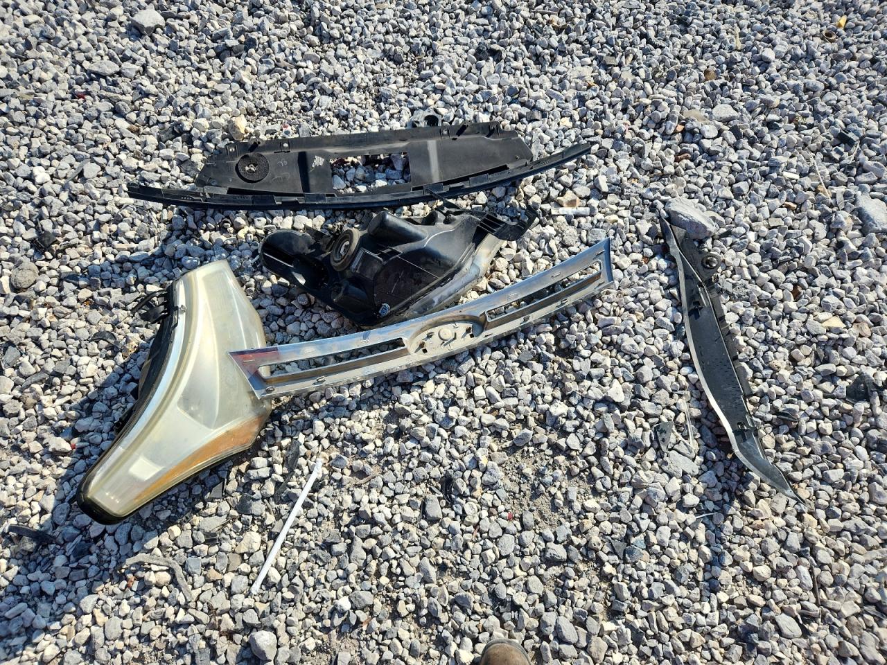 2009 Ford Focus Se VIN: 1FAHP35NX9W175067 Lot: 81085105