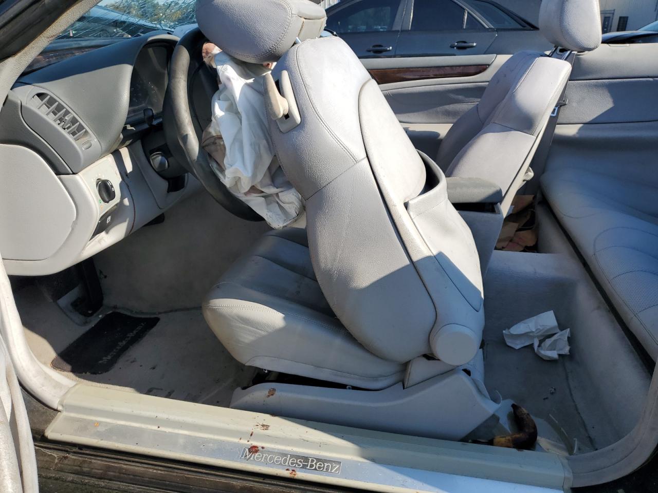 2003 Mercedes-Benz Clk 320 VIN: WDBLK65G63T137848 Lot: 71704875