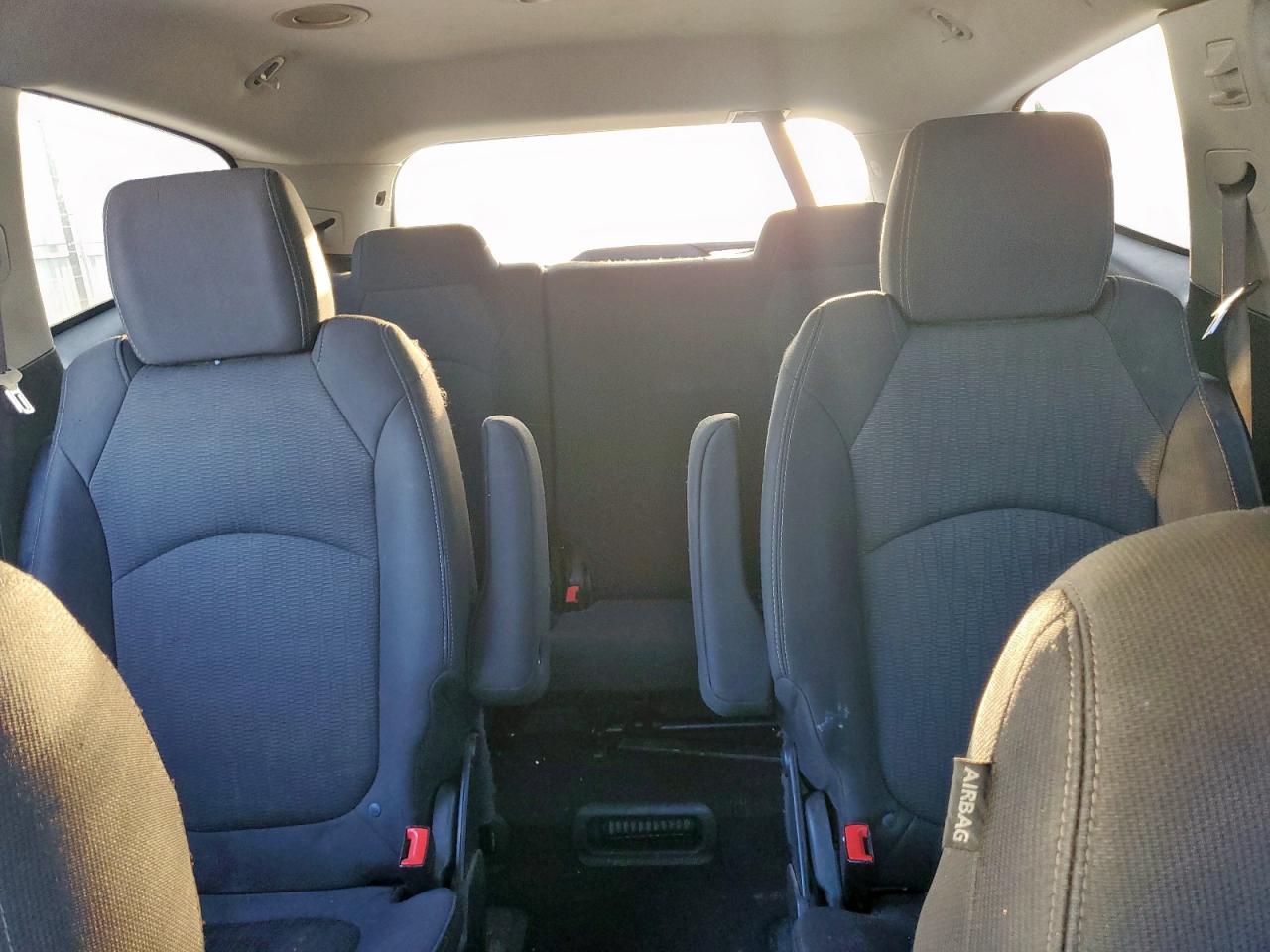 2015 Chevrolet Traverse Lt VIN: 1GNKRGKD8FJ341552 Lot: 81820265