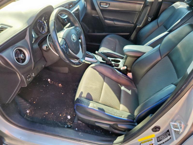 Седаны TOYOTA COROLLA 2017 Серебристый