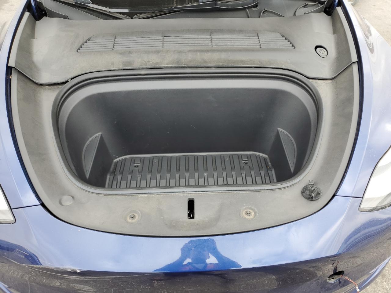 2023 Tesla Model Y VIN: 7SAYGDEE2PA088961 Lot: 80207605