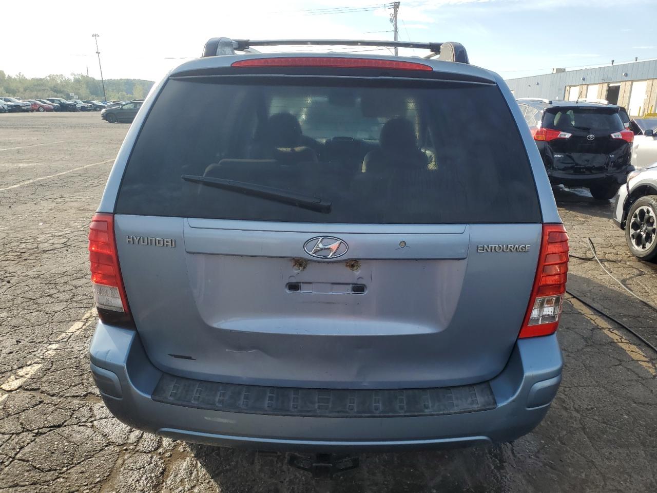 2008 Hyundai Entourage Gls VIN: KNDMC233386047235 Lot: 71770355