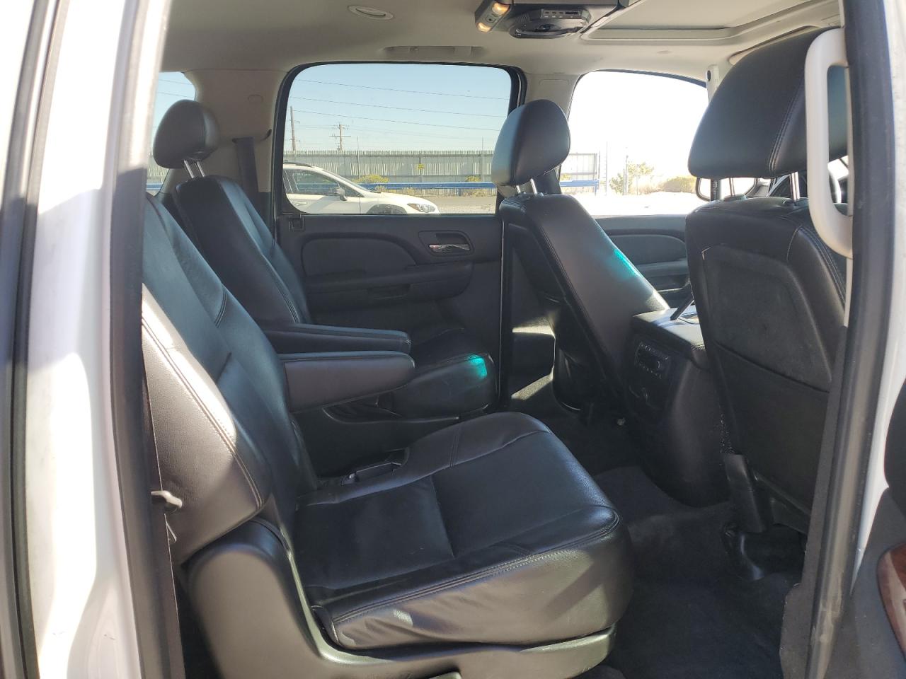 2010 GMC Yukon Xl K1500 Slt VIN: 1GKUKKE37AR199382 Lot: 81302175