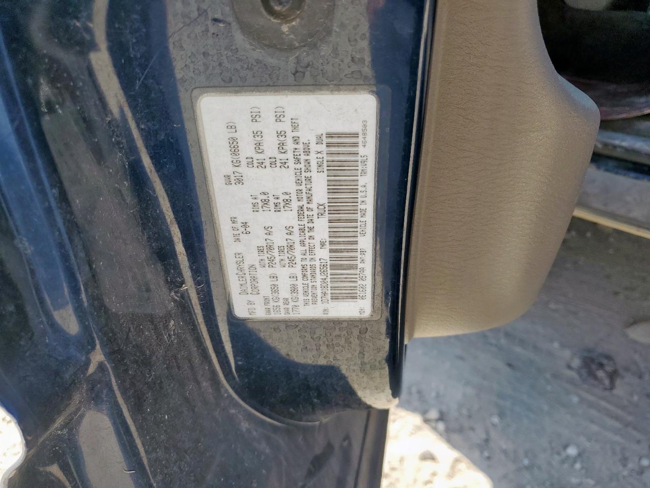 2004 Dodge Ram 1500 St VIN: 1D7HA18D04J265617 Lot: 82100365