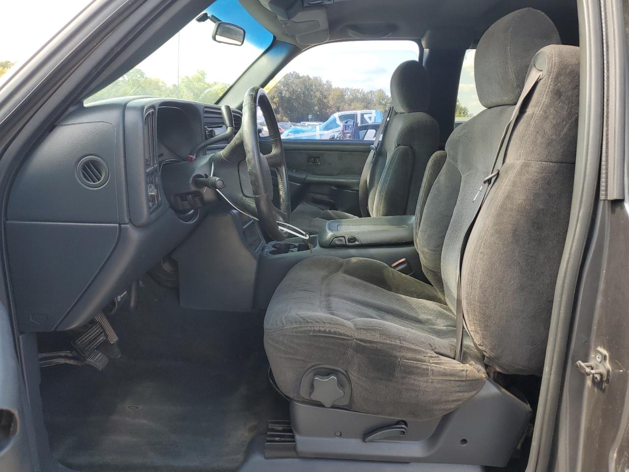 2000 Chevrolet Silverado C1500 VIN: 1GCEC19TXYZ134487 Lot: 71546575