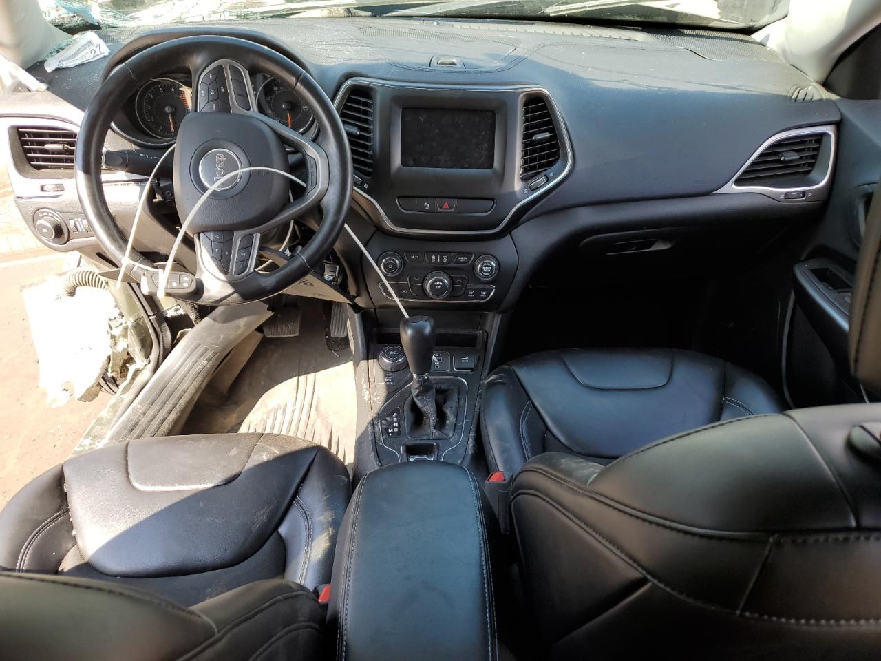 2019 Jeep Cherokee Latitude Plus VIN: 1C4PJMLX1KD271379 Lot: 72073975