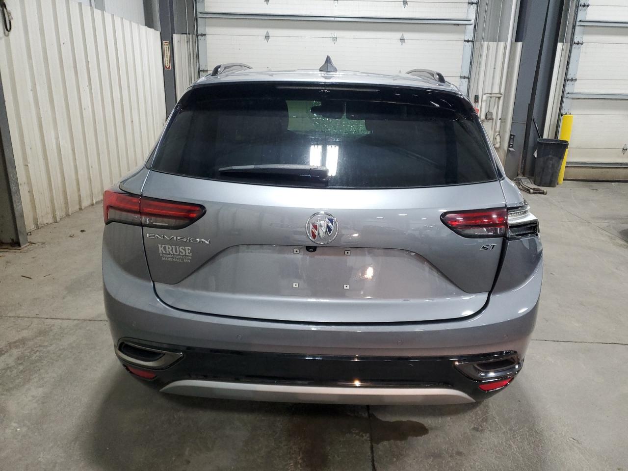 2022 Buick Envision Preferred VIN: LRBAZLR40ND050073 Lot: 70880235