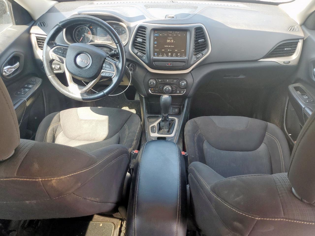 2016 Jeep Cherokee Latitude VIN: 1C4PJLCB5GW265417 Lot: 71215655