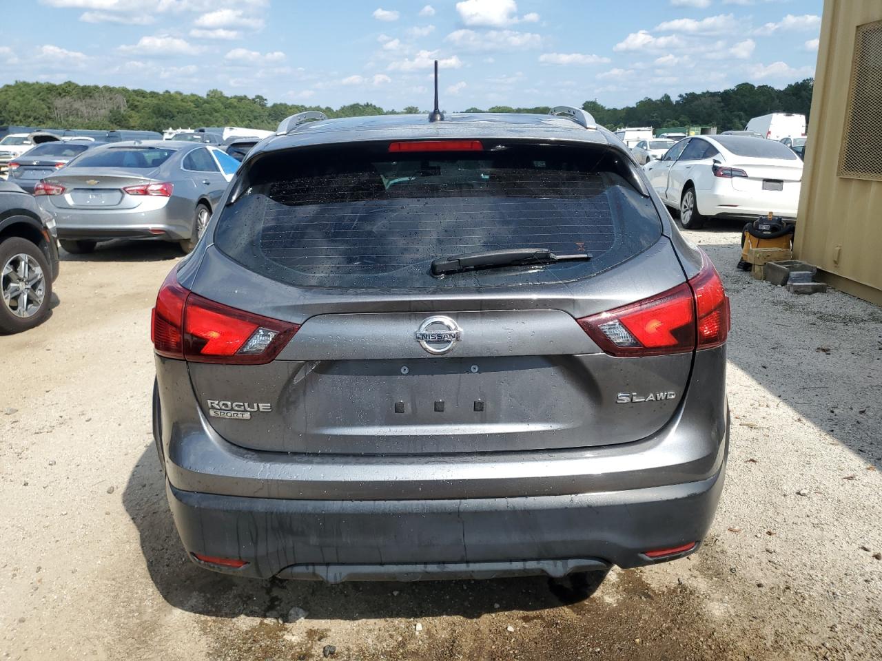 2017 Nissan Rogue Sport S VIN: JN1BJ1CR3HW131117 Lot: 80498125