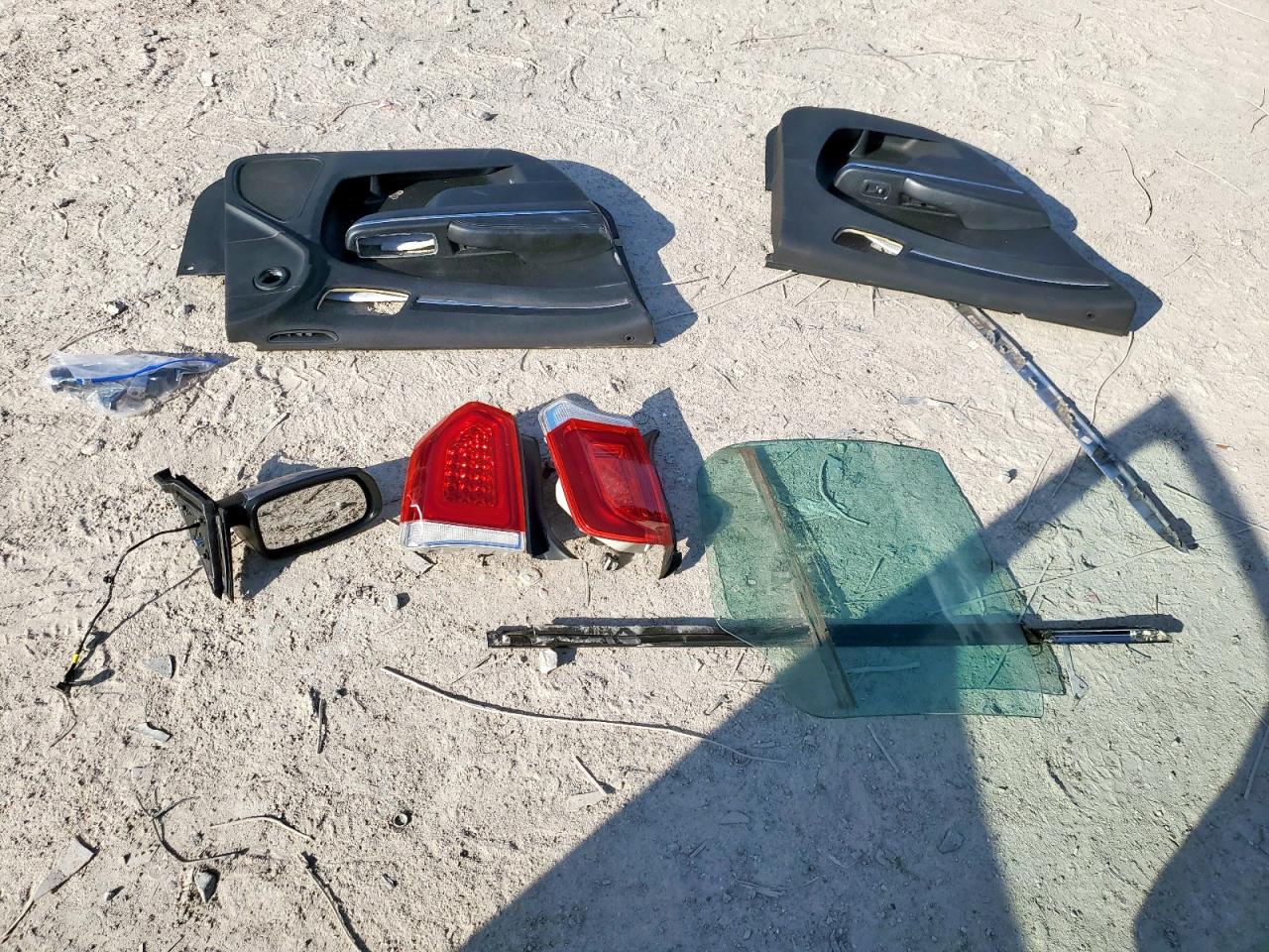 2015 Chrysler 300 Limited VIN: 2C3CCAAG1FH891656 Lot: 84178145