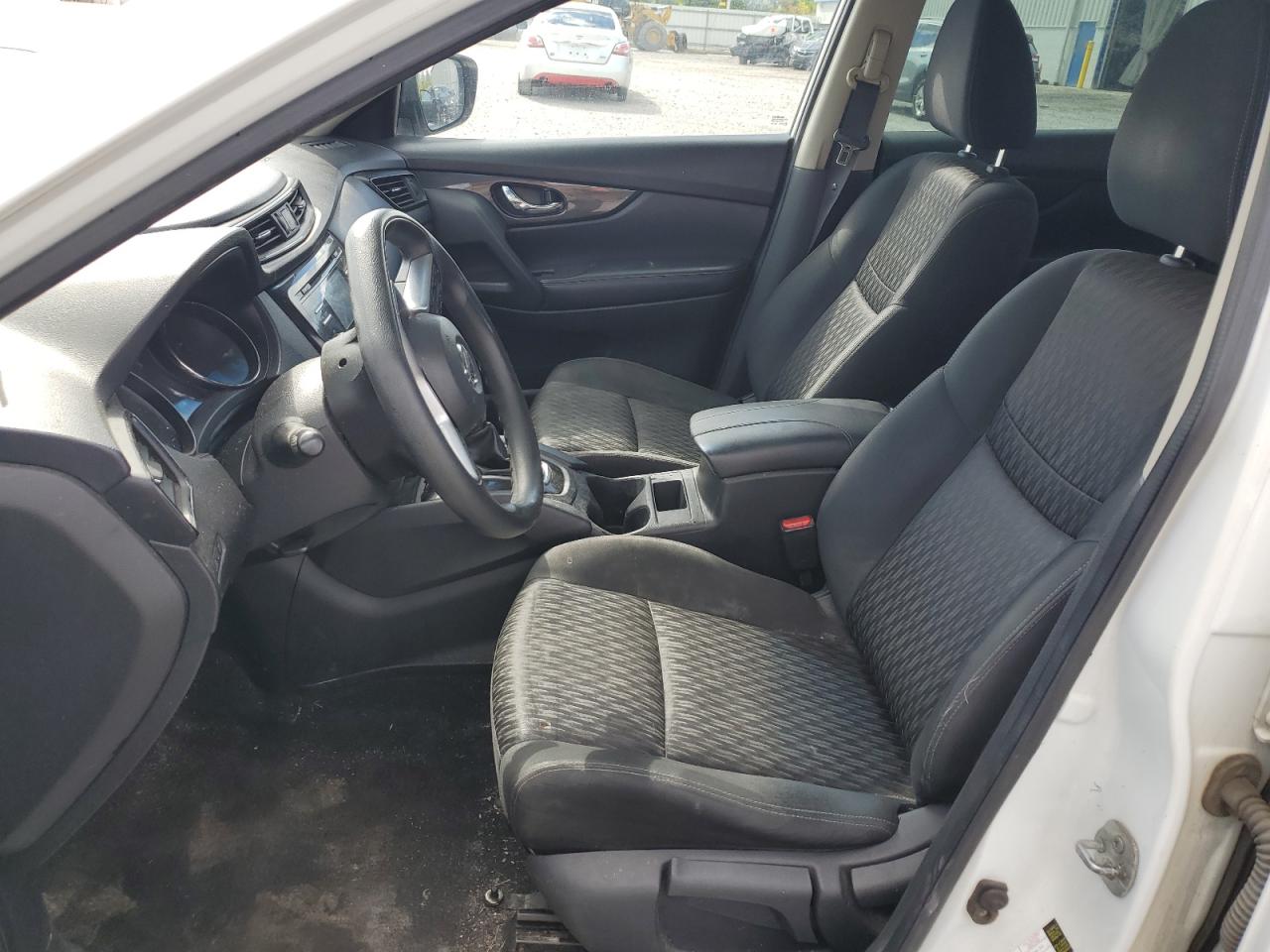 2017 Nissan Rogue S VIN: KNMAT2MV3HP552396 Lot: 71450195