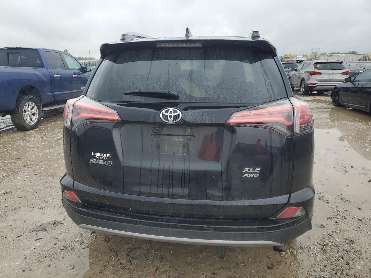 2017 Toyota Rav4 Xle VIN: 2T3RFREV1HW552340 Lot: 82118875