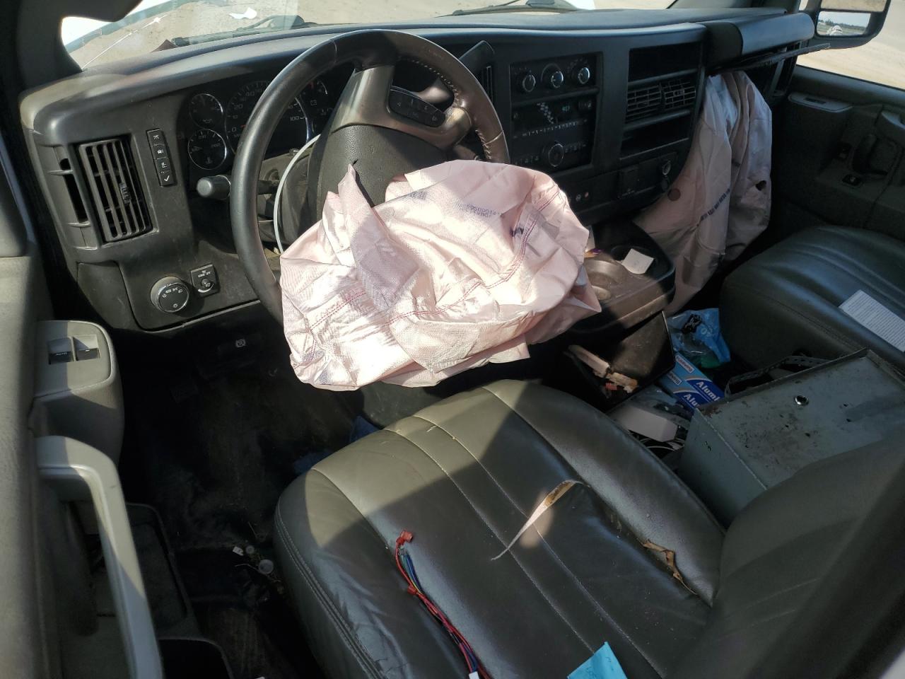 2017 Chevrolet Express G2500 VIN: 1GCWGAFGXH1203564 Lot: 81146975