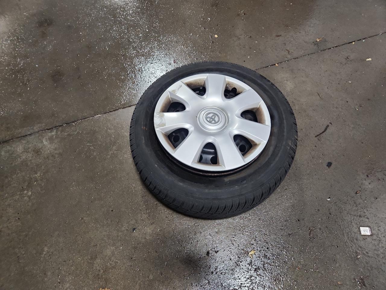 2004 Toyota Camry Le VIN: 4T1BE32K34U899327 Lot: 80484435