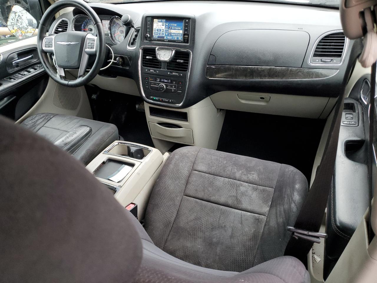 2011 Chrysler Town & Country Touring VIN: 2A4RR5DG9BR702452 Lot: 80757055