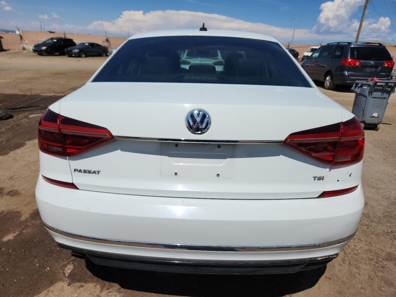 2017 Volkswagen Passat R-Line VIN: 1VWDT7A33HC017750 Lot: 71075895