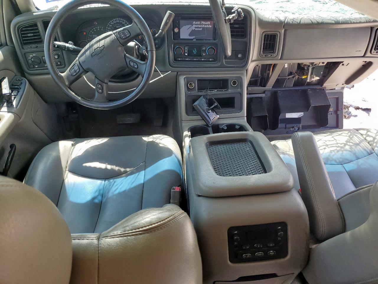 2006 Chevrolet Tahoe C1500 VIN: 1GNEC13T36R120718 Lot: 82033005