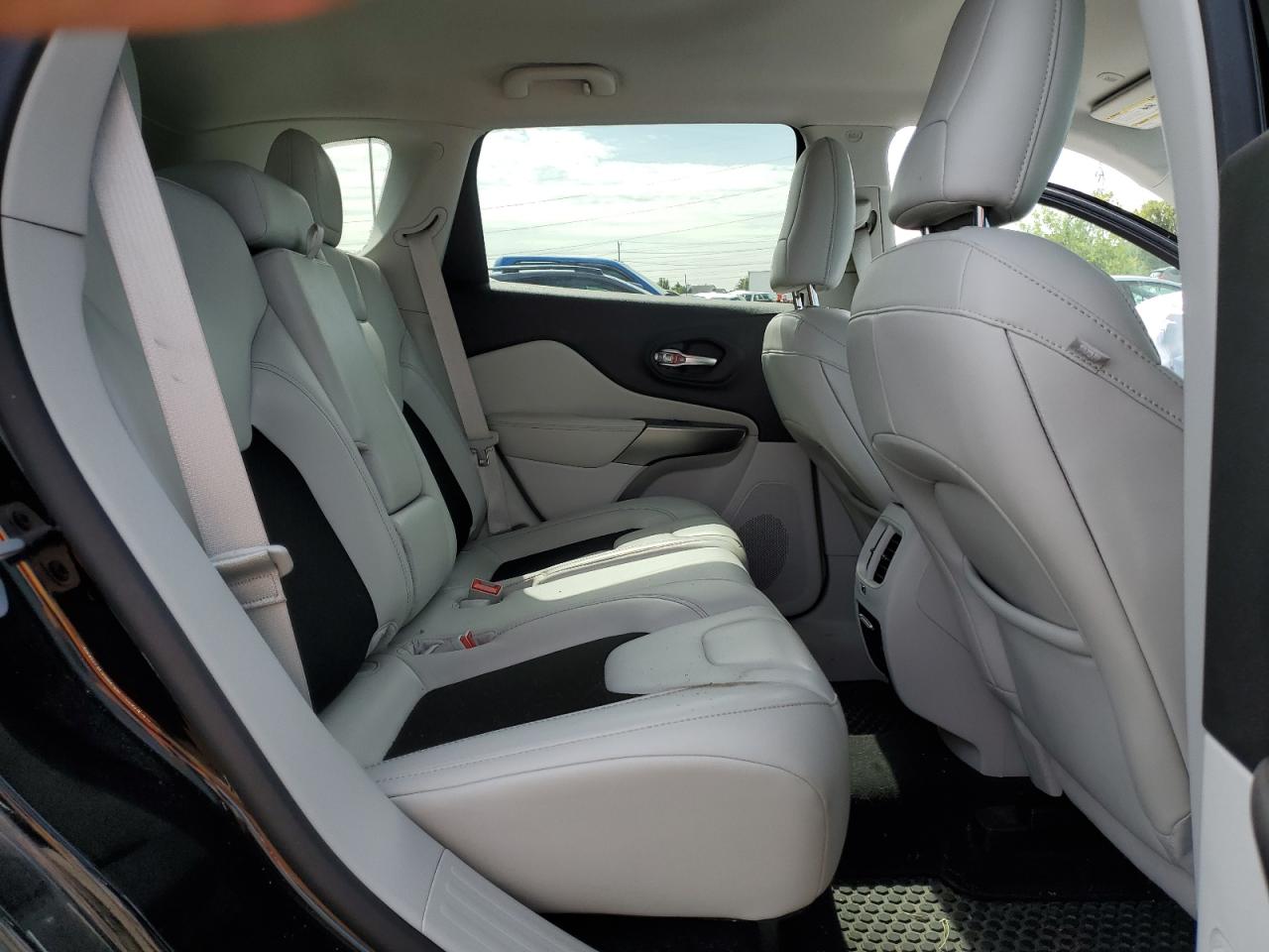 2020 Jeep Cherokee Latitude Plus VIN: 1C4PJMLB9LD539830 Lot: 71245485