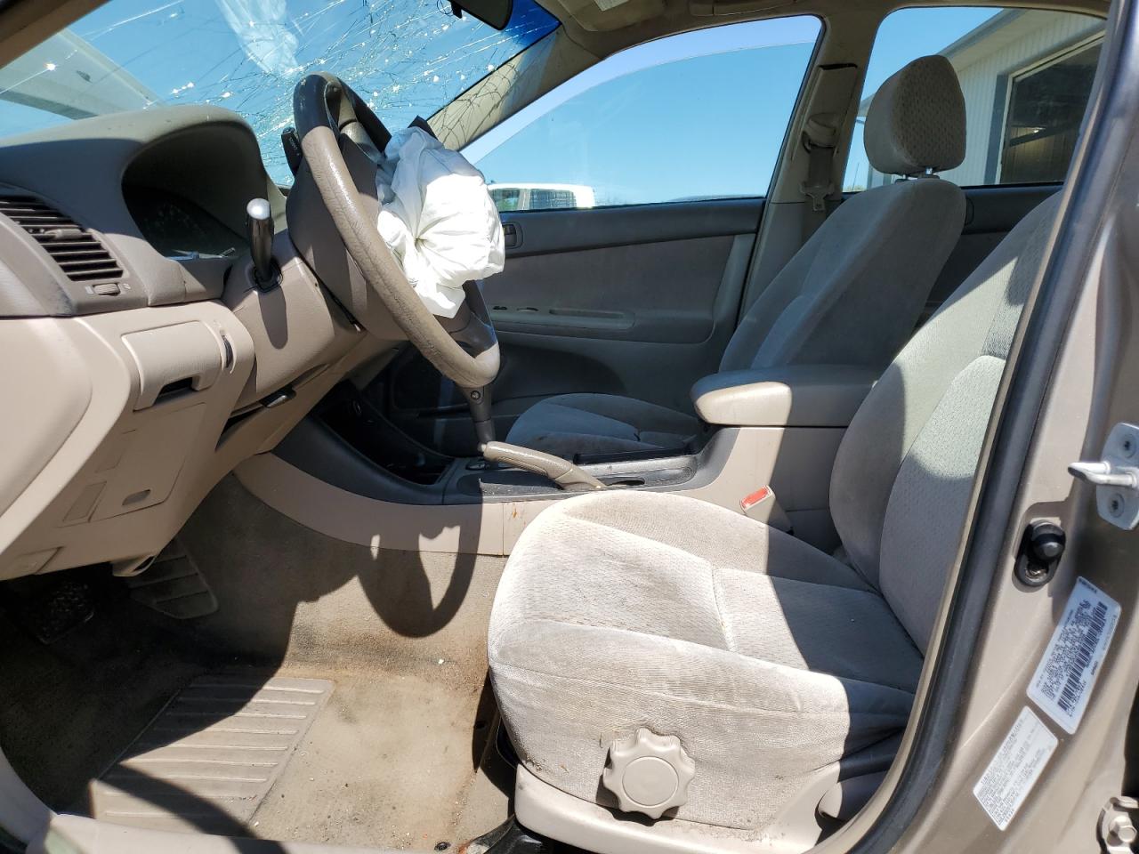 2003 Toyota Camry Le VIN: 4T1BE32K23U664996 Lot: 81662365