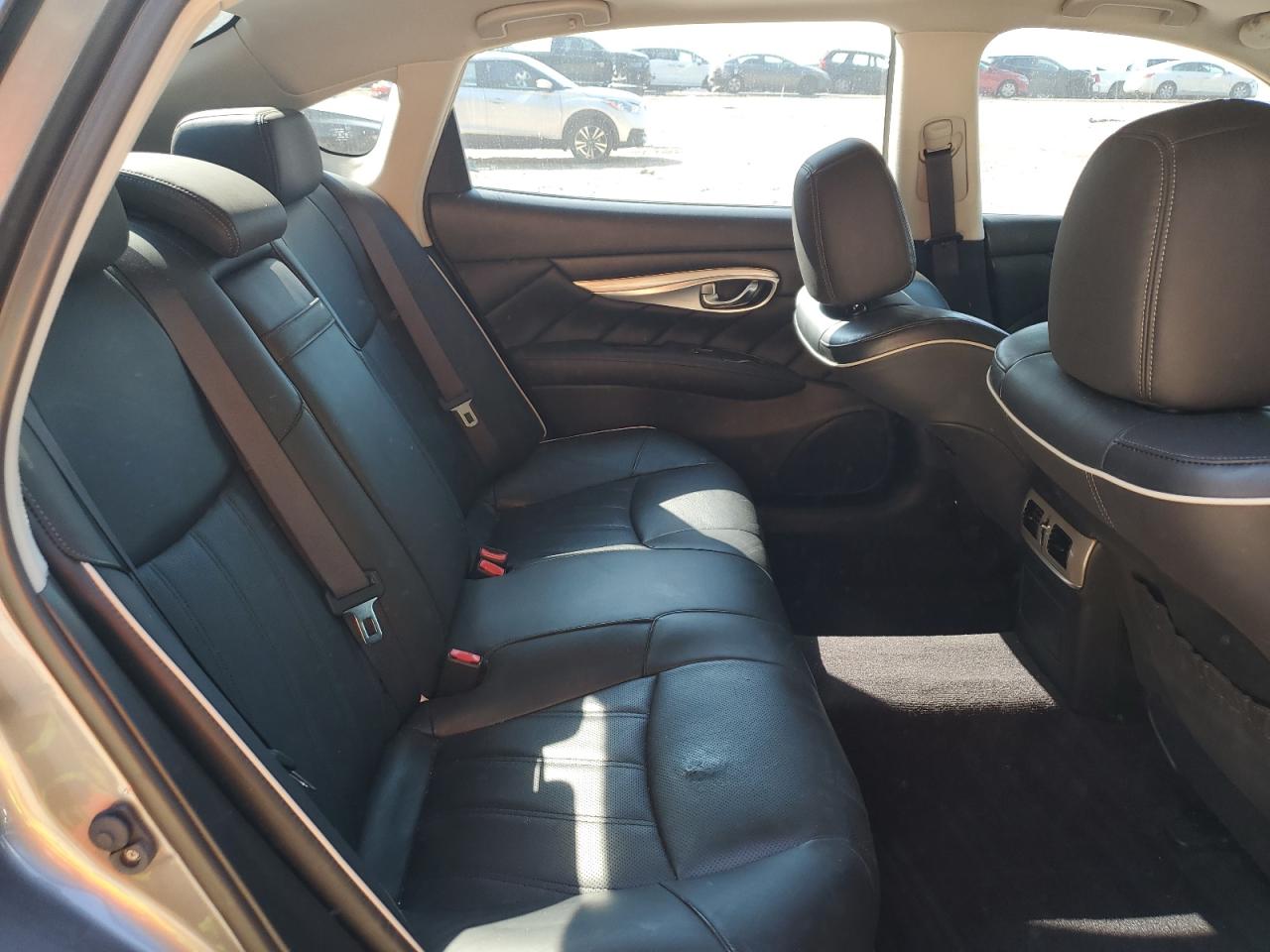 2018 Infiniti Q70L 3.7 Luxe VIN: JN1BY1PR7JM370547 Lot: 82027515